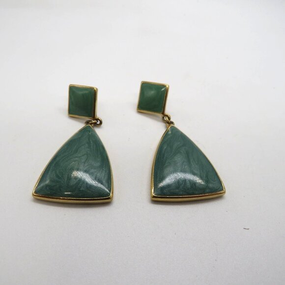 Vintage Trifari Earrings Gold Tone Green Marbled Enamel Triangle Dangle - Picture 4 of 10